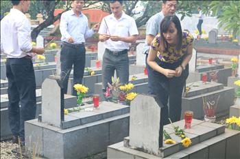 Công ty NĐUB: Dâng hương tưởng niệm các anh hùng liệt sĩ kỷ niệm ngày Thương binh Liệt sĩ 27.7
