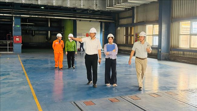 Đoàn công tác Tổng công ty Phát điện 1 làm việc tại Công ty Nhiệt điện Uông Bí