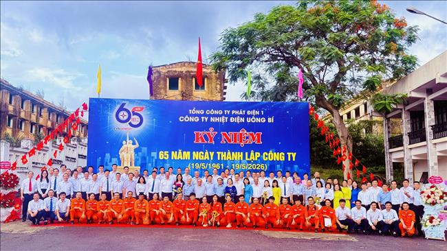 Công ty Nhiệt điện Uông Bí gặp mặt kỷ niệm 65 năm ngày thành lập