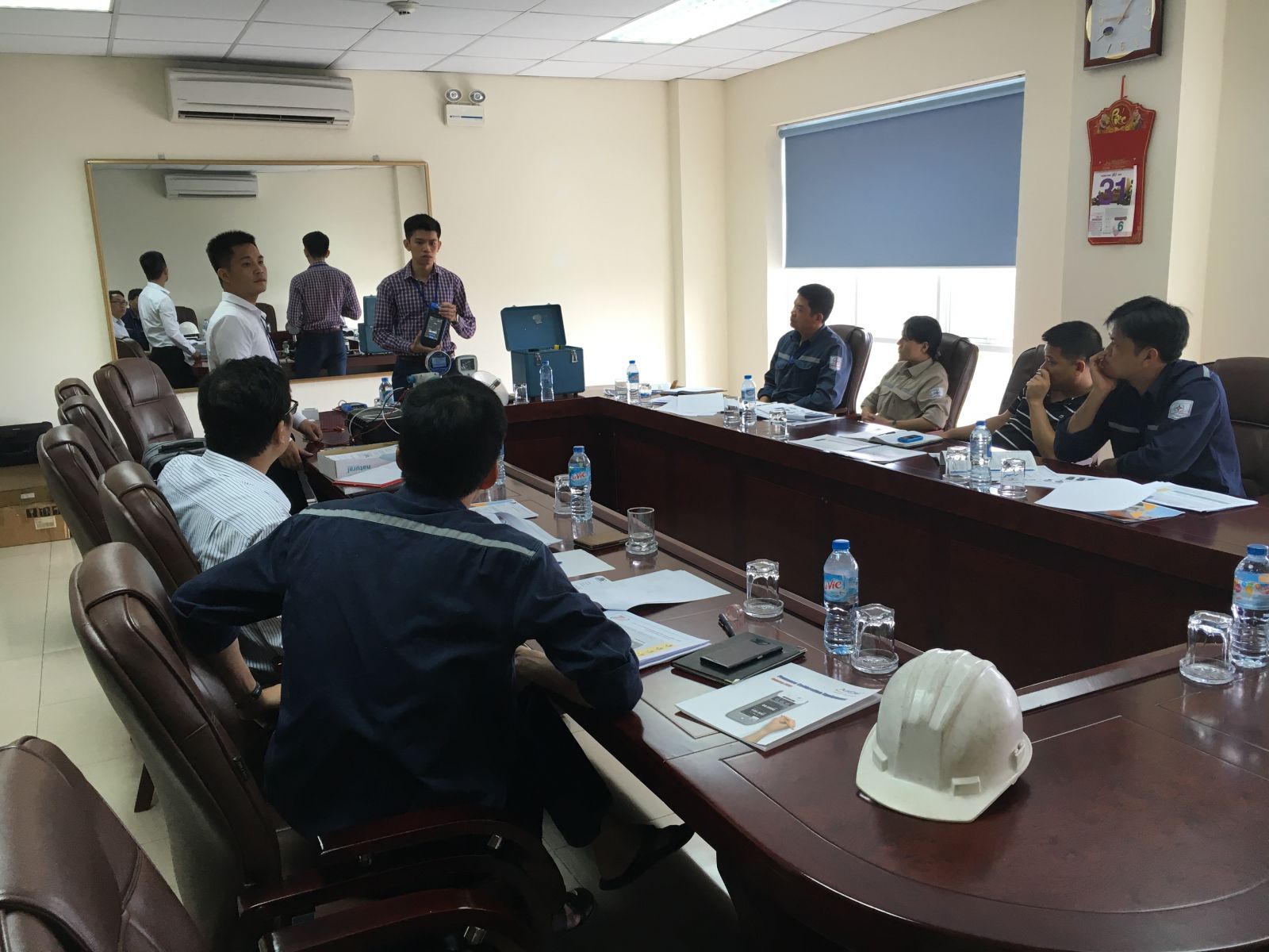 Nhấn vào ảnh để phóng to Highslide JS